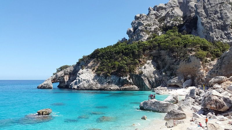 cala goloritze | plaje cu rezervare sardinia | plaje sardinia | sardinia italia| cele mai frumoase plaje din sardinia |